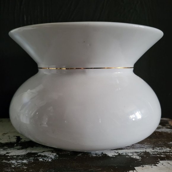 Antique White and Gold Porcelain Spittoon Monogrammed "N.J.", Antique Tobacciana - Picture 7 of 8